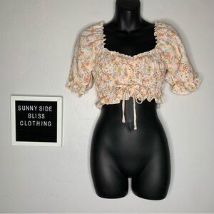 Forever 21 Floral Cropped Sweetheart Puff Sleeve Blouse Top Size Medium